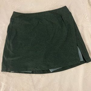Outdoor Voices Skort GREEN GREAT condition RARE